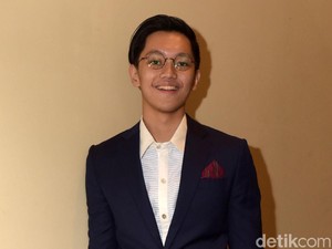 Brandon Salim Didapuk sebagai Pemeran Utama di Film R - Raja, Ratu & Rahasia