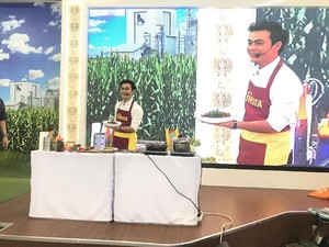 Chef Ganteng Ini Bagi Tips untuk Jadi Lelaki Idaman dengan Memasak
