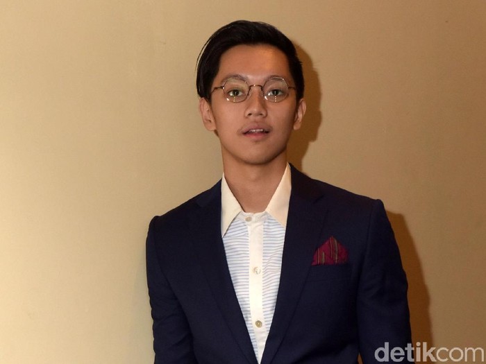 Necis Gaya Brandom Salim yang Makin Keren