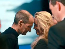 Suami Berduit Ribuan Triliun dan Tetap Setia dengan Istrinya