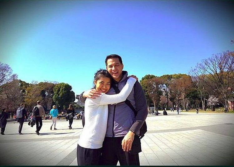 12 Tahun Menikah, Begini Momen Romantis Ari Wibowo dan Inge
