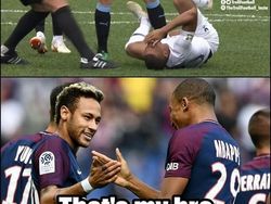 Diving Mbappe dan Pulangnya Brasil dalam Meme Kocak