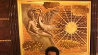 Pemain bola asal Mesir, Mohamed Salah terlihat sedang menikmati secangkir teh dan disandingkan dengan macarons manis. Foto: Instagram @mosalah