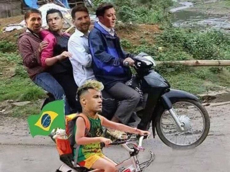 Diving Mbappe dan Pulangnya Brasil dalam Meme Kocak