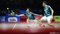 Mereka menang dua gim langsung 21-13, 21-11.