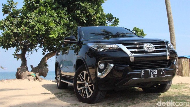 Menjajal SUV Tangguh 7 Penumpang, Toyota Fortuner