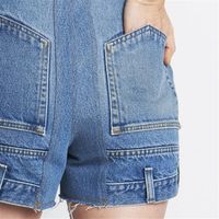 Ada Jeans Terbalik yang Aneh Banget, Harganya Rp 7 Jutaan