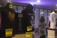 Ini Harga Merchandise Resmi di Konser Celine Dion