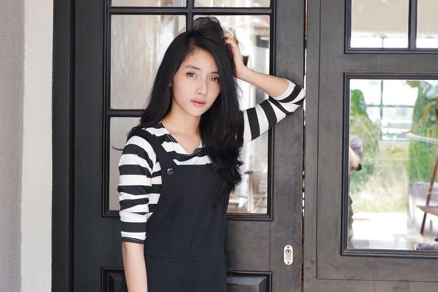 Ini Selebgram Cantik Pembela Bowo Tik Tok