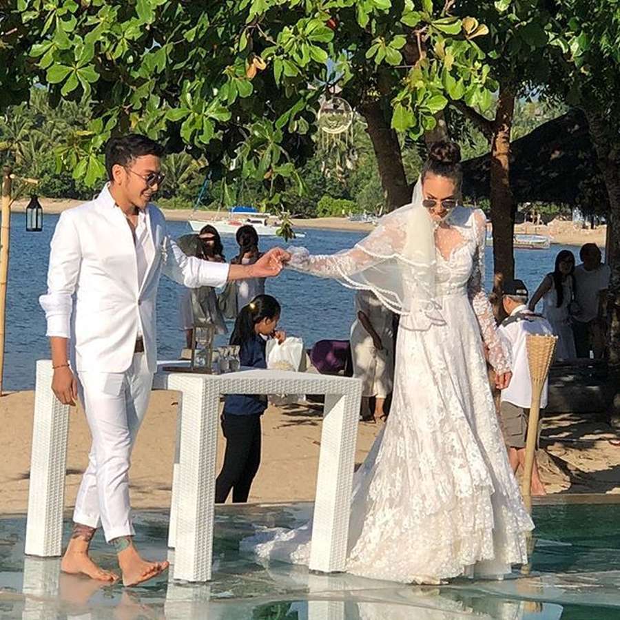 Jangan Baper! Romantisnya Pernikahan Nadine Chandrawinata 