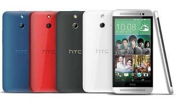 Desainnya yang menawan jadi salah satu nilai tambah dari HTC One yang dirilis pada 2013. Mungkin inilah ponsel terakhir HTC yang mendapat sambutan cukup baik dan beredar luas, termasuk di Indonesia. Foto: Unwired