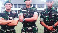 Mengemban tugas menjaga keamanan negara Republik Indonesia jelas merupakan kebanggaan bagi Mustafa Habibi, tentara ganteng dari Angkatan Darat yang punya segudang prestasi. Foto: Instagram/serdadu_habibi 
