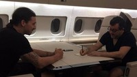 Zlatan Ibrahimovic diketahui memiliki jet Cessna Citation Longitude. Pesawat ini baru diluncurkan pada 2017 dengan harga 21 juta poundsterling atau sekitar Rp 399 miliar. Istimewa/Instagram.