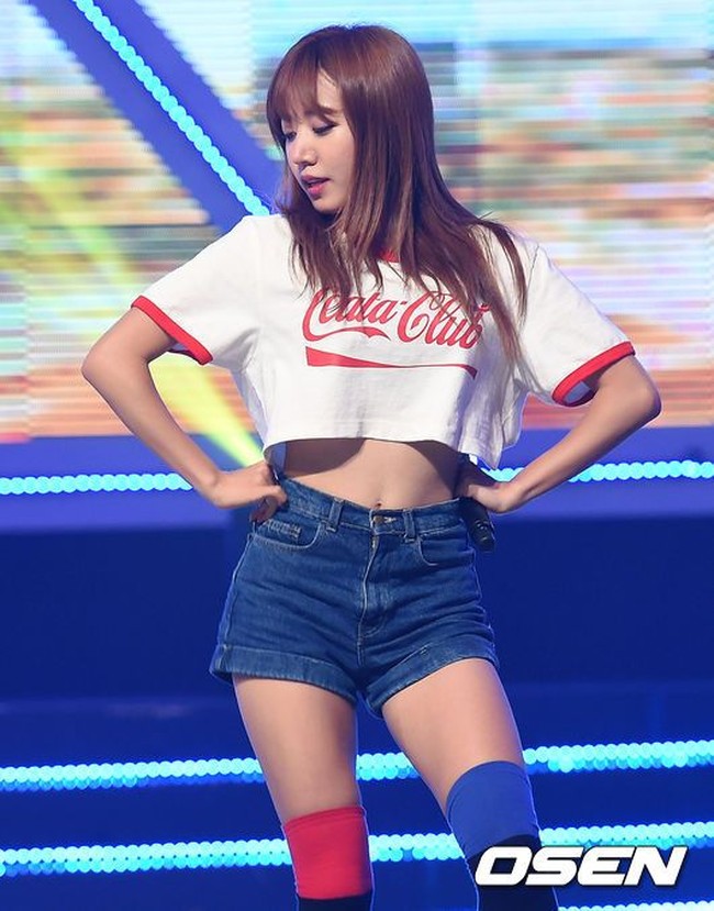 Meski sempat jadi perbincangan karena penampilannya berubah dan tak dikenali karena diduga operasi plastik, bentuk tubuh Namjoo Apink tetap dipuji dan membuat sebagian wanita lain merasa semangat ingin diet dan olahraga. Foto: Ist.