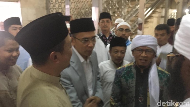 TGB Dukung Jokowi, Aa Gym: Jangan Sampai Rusak Ukhuwah Islamiyah TGB Dukung Jokowi, Aa Gym: Jangan Sampai Rusak Ukhuwah Islamiyah