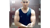 Lihat saja badan serta lengannya, benar-benar kekar. Foto: Instagram/serdadu_habibi 
