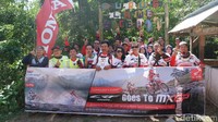 Rangkaian turing National Honda Roadventure dibuka dengan touring bersama jurnalis, blogger, anggota komunitas trabas, serta manajemen PT Astra Honda Motor (AHM) di Semarang. Foto: Astra Honda Motor