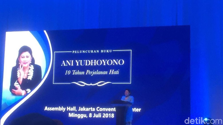 Ani Yudhoyono Curhat 10 Tahun Gejolak Dampingi SBY Ani Yudhoyono Curhat 10 Tahun Gejolak Dampingi SBY