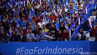 Penonton memadati Istora Senayan, Jakarta, Minggu (8/7/2018).