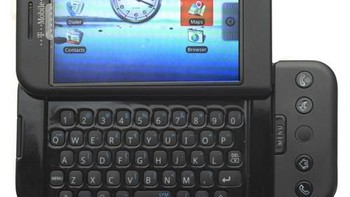 HTC G1 yang dirilis pada 2008 merupakan ponsel yang memulai revolusi Android. Ya, handset ini adalah yang pertama memakai OS robot hijau. Foto: Unwired