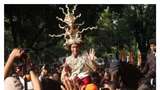 Foto: Beda Gaya Jokowi, Ahok, dan Anie s Meriahkan Jakarnaval Foto: Beda Gaya Jokowi, Ahok, dan Anies Meriahkan Jakarnaval