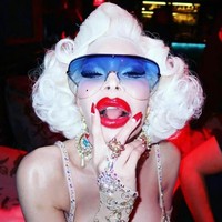 Dari latar belakangnya tersebut tak heran ia melakukan berbagai operasi plastik demi memberikan imej wanita seutuhnya. Amanda memulai operasi plastik di usia 19. Foto: Instagram