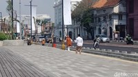Meski sudah makin cantik, tapi jalur pedestrian Kali Besar Kota Tua masih sepi pengunjung pada Minggu, 8 Juli 2018. Foto: Eva Safitri/detikcom