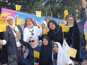Ratna Sarumpaet-Neno Protes Evakuasi KM Sinar Bangun Dihentikan