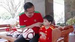 Gemasnya Jan Ethes Saat Main Tinju dan Bola Bareng Jokowi