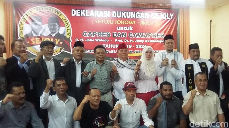 Relawan Sejoly Deklarasikan Jokowi-Jimly untuk Pilpres 2019 Relawan Sejoly Deklarasikan Jokowi-Jimly untuk Pilpres 2019
