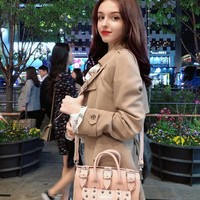 Tak hanya itu, Karimova juga populer di Instagram. Ia memiliki 297 ribu lebih pengikut di akun Instagramnya.Foto: Instagram @elina_4_22