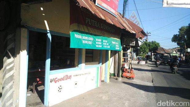 Warung burjo yang banyak ditemui di Yogyakarta. 