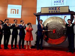 Senyum Kecut Pendiri Xiaomi, Lepas Saham Langsung Anjlok