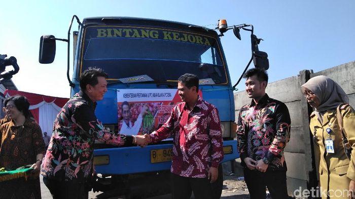 Ekspor bawang merah ke Singapura/Foto: Deny Prastyo Utomo/detikcom Ekspor bawang merah ke Singapura/Foto: Deny Prastyo Utomo/detikcom