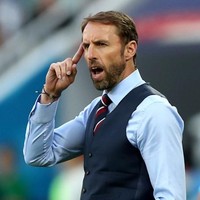 Waistcoat adalah sejenis rompi yang biasanya dipakai untuk melengkapi tampilan formal. Biasanya, waistcoat sering dipadukan dengan jas atau blazer serta dasi. (Foto: Getty Images)