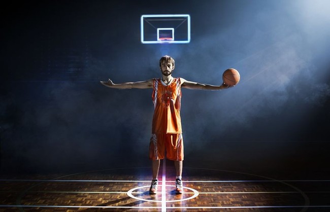 Michael Jordan dikenal sebagai pebasket NBA. Namun Michael Jordan yang dipotret oleh Troy Goodall ini sehari-harinya bekerja sebagai web programmer di Kelston, New Zealand. Foto: Dok. Troy Goodall/Bored Panda