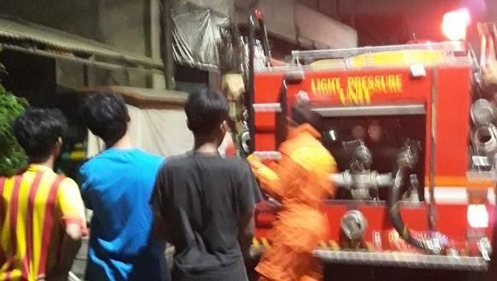 Kebakaran Landa Permukiman di Utan Kayu dan Kebayoran Lama