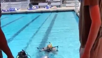 Elon Musk berharap kapal selam ini dapat membantu proses penyelamatan para korban gua Thailand dan bisa digunakan untuk situasi serupa di masa depan. Foto: Twitter/ElonMusk