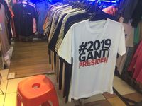  Kaos  2019  Ganti  Presiden  Ramai Dijual di Tanah Abang