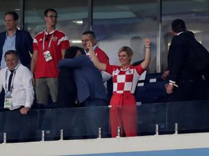 Presiden Kroasia Naik Pesawat Ekonomi Demi Dukung Negaranya di Piala Dunia
