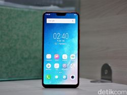 Unboxing Vivo V9 RAM 6 GB Berkelir Merah yang Menggoda