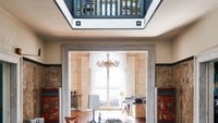Pemiliknya pada 1927 yang berprofesi pengacara menyewa kembali arsitek lama rumah tersebut dan mulai menambahkan satu lantai di atas. Istimewa/Mansionglobal.com