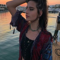 Ia lahir dan besar di Jeddah. Taleedah memiliki darah Italia dari sang ibu yang membuat wajahnya unik. Foto: Instagram @taleedah