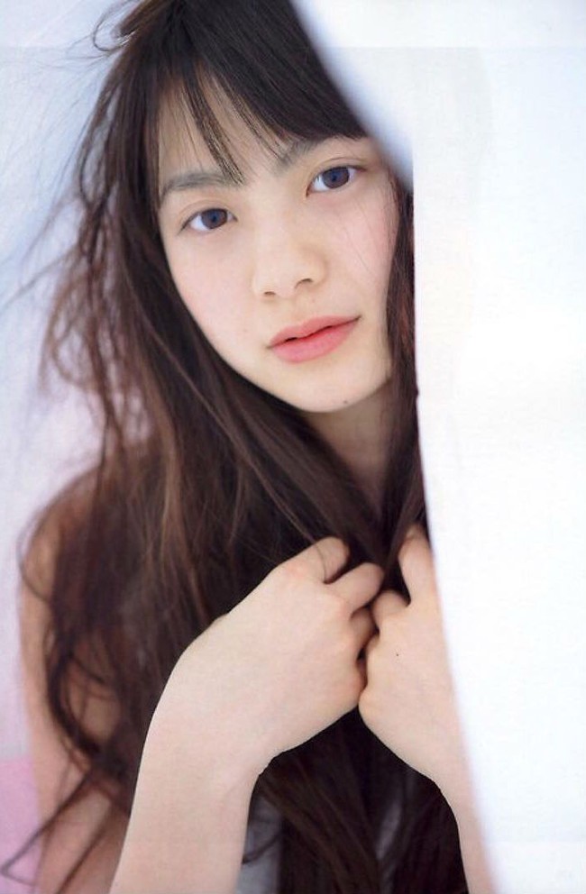 Rio Yamashita yang juga dikenal sebagai model, jadi perbincangan sejak dirinya tertangkap kamera saat mendukung timnas Jepang di laga Piala Dunia 2018, ketika bertanding dengan Senegal di babak penyisihan grup. Foto: Instagram