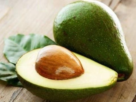 Doyan Alpukat? Kamu Bisa Dibayar Rp 4,4 Juta untuk Makan Buah Ini Tiap Hari