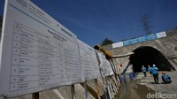 Lahan seluas sekitar 141,5 hektar (ha) digunakan untuk membangun proyek tersebut.
