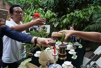  Pengunjung mencicipi produk rumah coklat Casa de Cacao (Syanti/detikTravel)