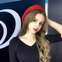 Bagaimana menurutmu dengan penampilan Karimova si model cantik mirip Barbie ini? Foto: Instagram @elina_4_22