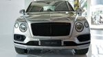 SUV Mewah Inggris Mendarat di Jakarta