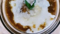 Yang ini paduan komplet. Bubur kacang hijau kental @shanti10ss dituangi santan kental. Manis-manis gurih!Foto: Instagram @shanti10ss